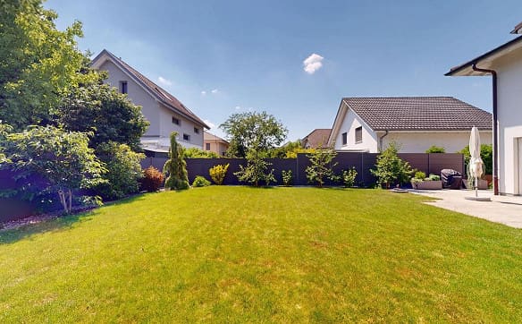 Immobilie in Brislach - Modernes 5.5-Zimmer-Einfamilienhaus mit Pool und Doppelcarport - Bild 7
