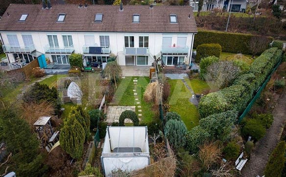 Immobilie in Remetschwil - Reihenmittelhaus mit Garten, Terrasse & Dachbadezimmer – 5.5 Zimmer... - Bild 0
