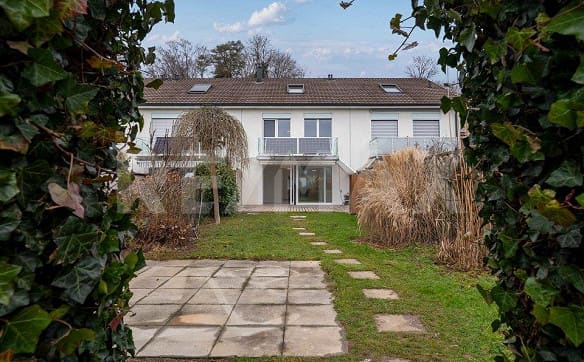 Immobilie in Remetschwil - Reihenmittelhaus mit Garten, Terrasse & Dachbadezimmer – 5.5 Zimmer... - Bild 3