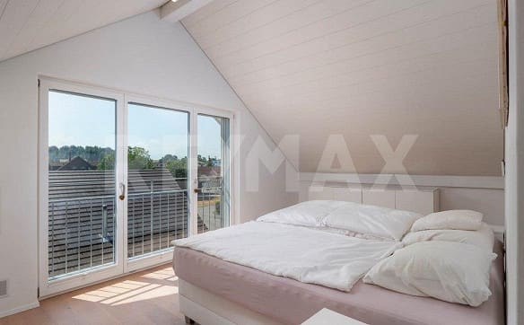 Immobilie in Zufikon - Moderne 5.5-Zimmer-Maisonettewohnung mit Balkon und Minergie-Standa... - Bild 5
