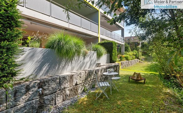 Immobilie in Bubikon - Zürcher Oberland: Moderne und grosse Garten-Maisonette an ruhiger Lage - Bild 0