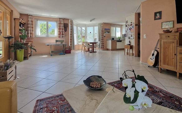Immobilie in Oeschgen - Freistehendes 6.5 Zimmer-EFH-sonnige Aussichten für eine Familie - Bild 1