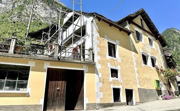 Immobilie in Piano Di Peccia - grosse Liegenschaft mit Wiesland an sehr sonniger, ruhiger Aussicht... - Bild 0