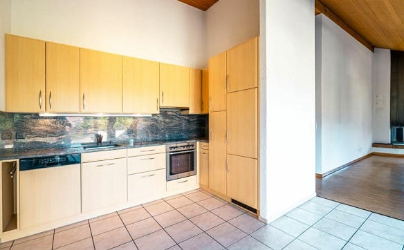Immobilie in Hochdorf - Dachwohnung mit Charme und Ausbaupotenzial - Bild 2