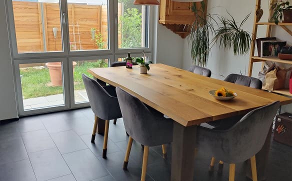 Immobilie in Maienfeld - Sonniges Wohnglück mit privater Gartenoase in Maienfeld - Bild 2