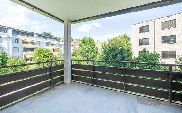 Immobilie in Adligenswil - Zentral gelegene Wohnung mit Gestaltungsspielraum - Bild 2