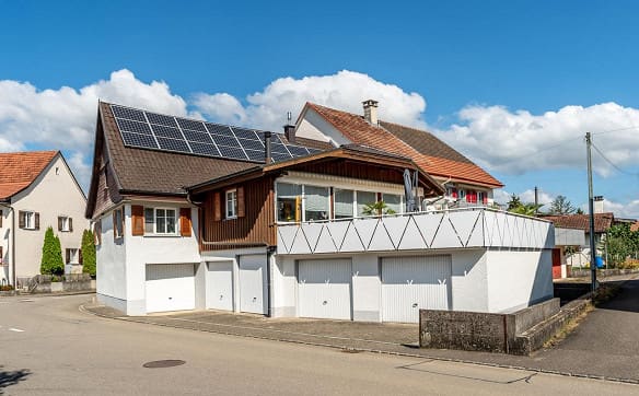 Immobilie in Trasadingen - «Haus zum Engel» mit 6½ Zimmern & 7 Garagen - Bild 0