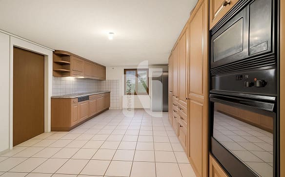 Immobilie in Laupersdorf - Bauernhaus mit Garten, Parkplätzen und grosser Ausbaureserve - idea... - Bild 11