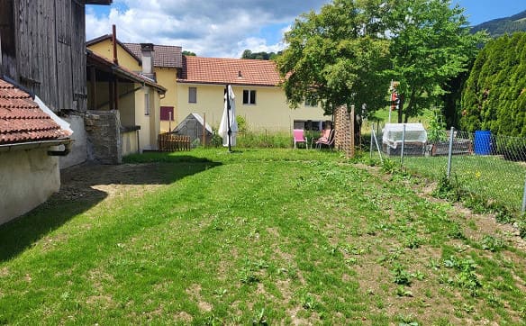 Immobilie in Laupersdorf - Bauernhaus mit Garten, Parkplätzen und grosser Ausbaureserve - idea... - Bild 3