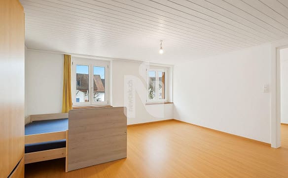 Immobilie in Laupersdorf - Bauernhaus mit Garten, Parkplätzen und grosser Ausbaureserve - idea... - Bild 9