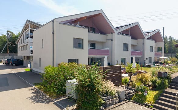 Immobilie in Uttigen - ImmoWyss -  Geniessen sie viel Platz im 5,5-Zimmer Reihen-Eckhaus - Bild 0
