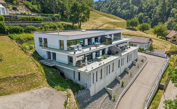 Immobilie in Plasselb - Wohnen mit Aussicht - stilvolle Terrassenwohnung in Plasselb - Bild 1