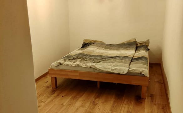 Immobilie in Tamins - Charmante 3,5-Zimmer-Dachwohnung mit Dachausbau und Bergsicht in Tamin - Bild 8