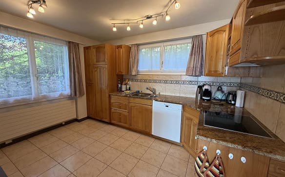 Immobilie in Faulensee - Freistehendes 6.5-Zimmer-Einfamilienhaus mit herrlicher Aussicht - Bild 15