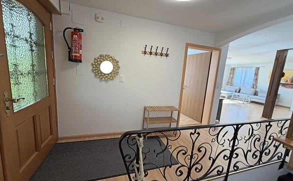 Immobilie in Faulensee - Freistehendes 6.5-Zimmer-Einfamilienhaus mit herrlicher Aussicht - Bild 5