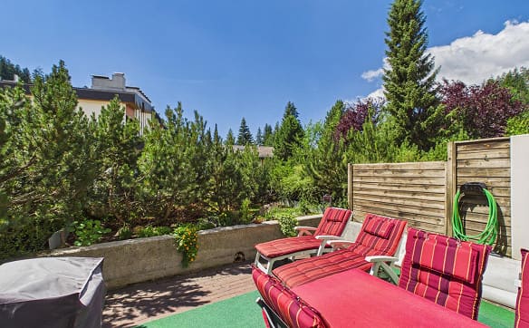 Immobilie in Laax Gr - Sonnige Terrasse und exklusiver Zugang zu Pool- und Sportanlagen - Bild 8