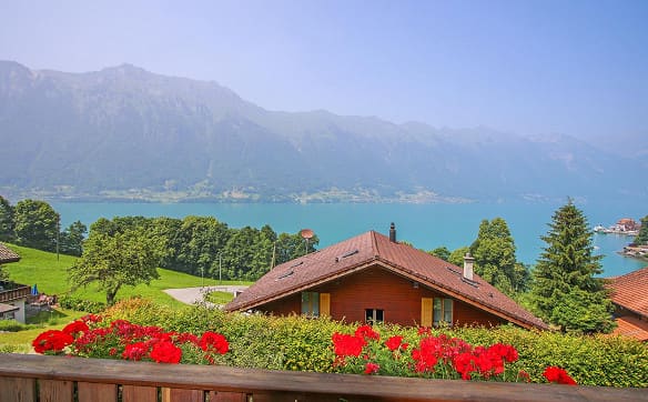 Immobilie in Iseltwald - Exklusiver Rückzugsort - Logenplatz über dem Brienzersee - Bild 1
