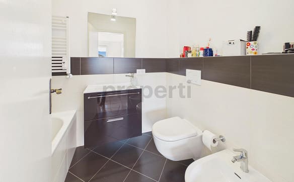 Immobilie in Comano - Grande terrazza ad ovest con tramonti spettacolari, piscina condomi... - Bild 10