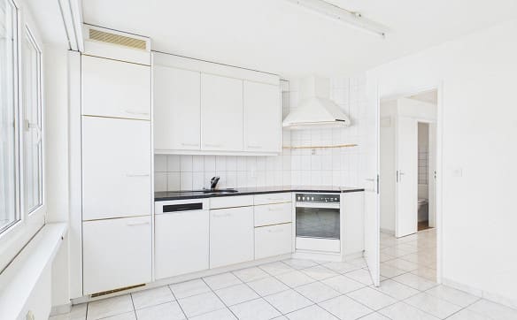 Immobilie in Busswil Be - Familienfreundliche 4.5-Zimmer-Wohnung mit Balkon und Garage - Bild 4