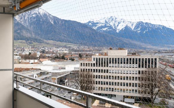Immobilie in Landquart - Wohnen mit Weitblick: 3.5-Zimmer-Wohnung im 9. Stock beim Bahnhof Land - Bild 1