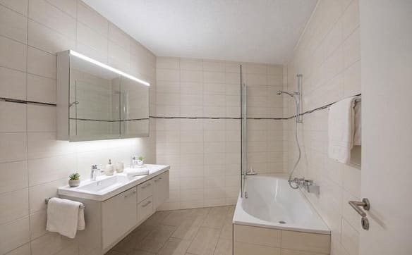 Immobilie in Niederrohrdorf - GROSSZÜGIGE 2.5 ZIMMER WOHNUNG MIT WINTERGARTEN - Bild 4