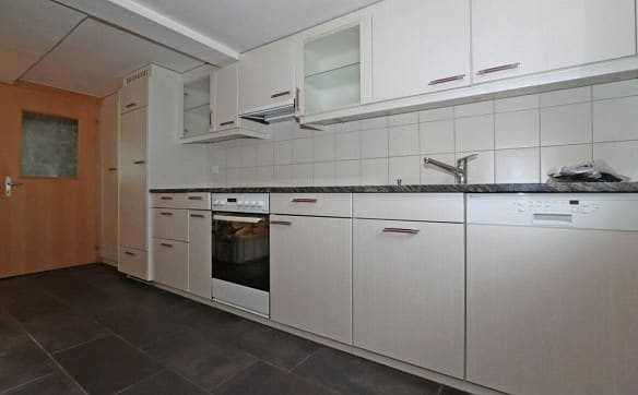 Immobilie in Nidfurn - Freistehendes Wohn- oder Ferienhaus an sonniger und ruhiger Lage in... - Bild 11