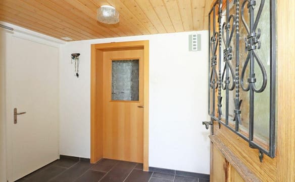 Immobilie in Nidfurn - Freistehendes Wohn- oder Ferienhaus an sonniger und ruhiger Lage in... - Bild 7