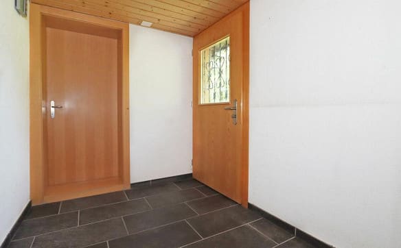 Immobilie in Nidfurn - Freistehendes Wohn- oder Ferienhaus an sonniger und ruhiger Lage in... - Bild 8