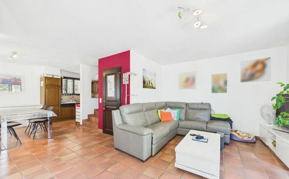 Immobilie in S. Antonino - Un piccolo gioiello ticinese in sasso con giardino privato - Bild 1