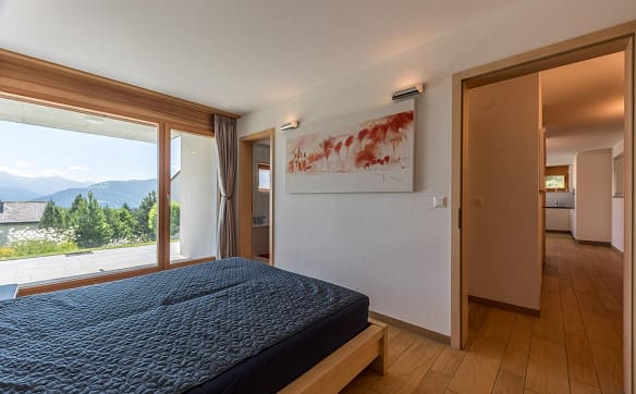 Immobilie in Flims Dorf - Ferienwohnung in Toplage - direkt an der Skipiste! - Bild 3