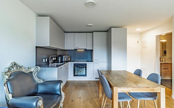 Immobilie in Mörschwil - Modernisierte 2.5-Zimmer-Wohnung mit Balkon & Einzelgarage - Bild 1