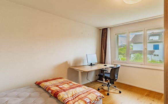 Immobilie in Mörschwil - Modernisierte 2.5-Zimmer-Wohnung mit Balkon & Einzelgarage - Bild 4