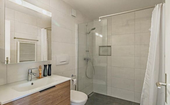 Immobilie in Mörschwil - Modernisierte 2.5-Zimmer-Wohnung mit Balkon & Einzelgarage - Bild 5