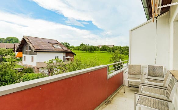 Immobilie in Mörschwil - Modernisierte 2.5-Zimmer-Wohnung mit Balkon & Einzelgarage - Bild 6
