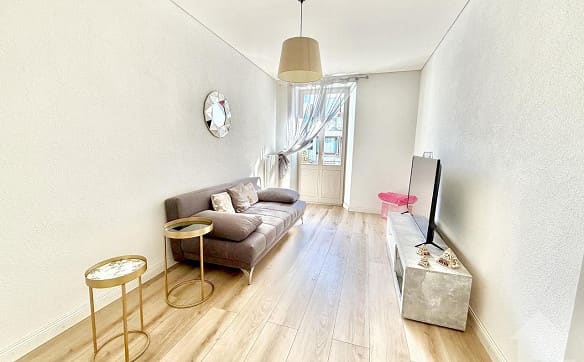 Immobilie in Chippis - Appartement de 2.5 pièces rénové avec garage box ! - Bild 0