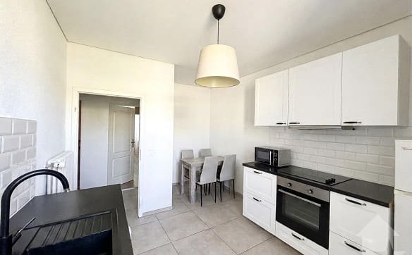 Immobilie in Chippis - Appartement de 2.5 pièces rénové avec garage box ! - Bild 4