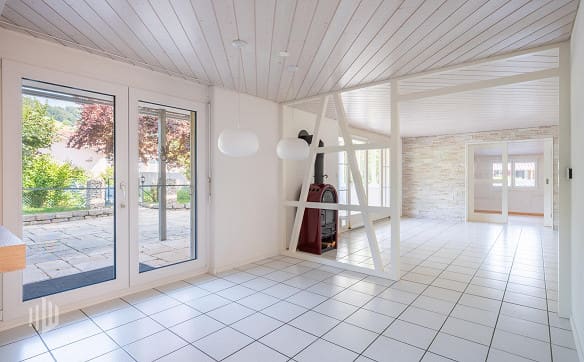 Immobilie in Wattenwil - ImmoWyss -  Grosszügige 5,5-Zimmer Gartenwohnung an ruhiger Lage - Bild 1