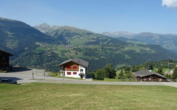 Immobilie in Obersaxen - Maiensässdörfchen mit 4 Häusern als Festwohnsitz - Bild 2
