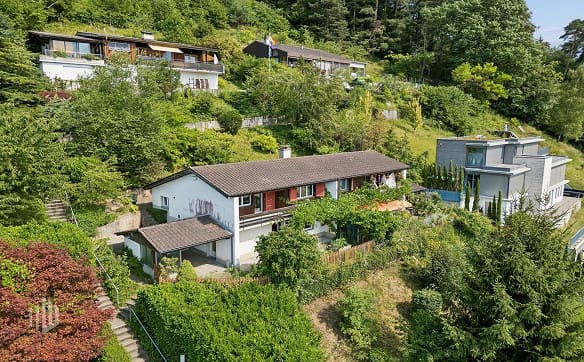 Immobilie in Hünibach - ImmoWyss -  Charmantes Zuhause mit traumhafter Sicht auf den Thunersee - Bild 0