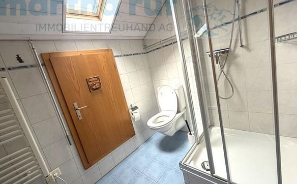 Immobilie in Brienzwiler - Traditionelles, angebautes Einfamilien-Ferienhaus mit alpinem Charm - Bild 8