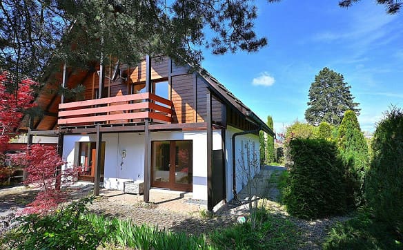 Immobilie in Meyriez - Heimeliges und charmantes 5.5-Zimmer-Einfamilienhaus an bester Lage - Bild 0