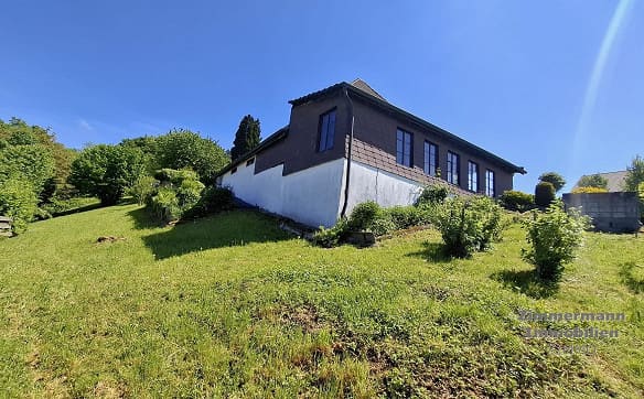 Immobilie in Gränichen - Historische Liegenschaft auf attraktivem Baugrundstück mit Potential  - Bild 0