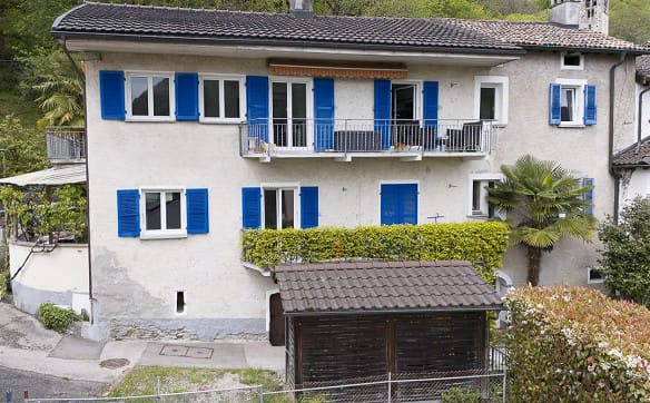 Immobilie in Mezzovico - Casa unifamiliare con due unità abitative indipendenti a Mezzovico-... - Bild 0
