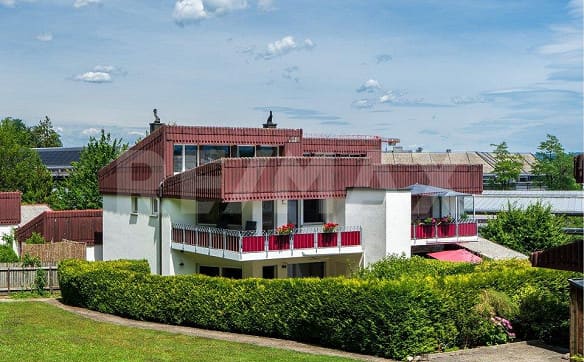 Immobilie in Esslingen - Modernes einseitig angebautes Einfamilienhaus - Bild 0