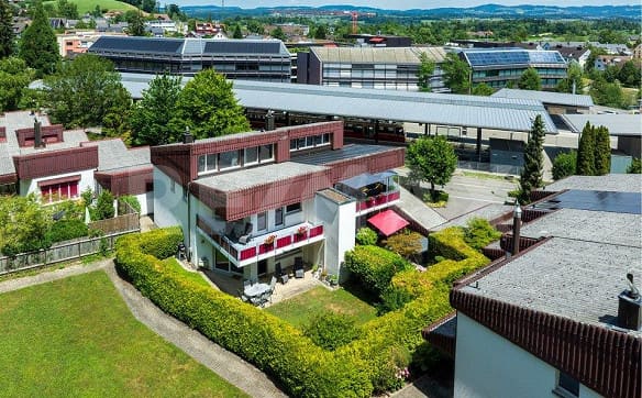 Immobilie in Esslingen - Modernes einseitig angebautes Einfamilienhaus - Bild 1