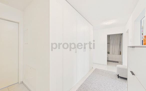 Immobilie in Oftringen - Neuwertige 4.5-Zimmer-Wohnung mit grosszügigem Balkon - Bild 9