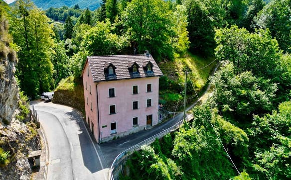 Immobilie in Borgnone - 5-Room Ticino House on the River — Centovalli | 5-Zimmer-Tessinerha... - Bild 0