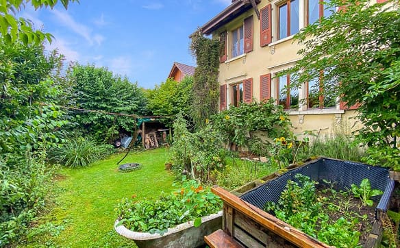 Immobilie in Safnern - Grosszügiges 10-Zimmer EFH in Safern mit Garten! - Bild 1