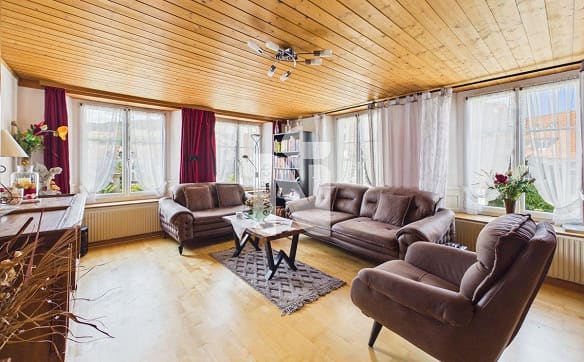 Immobilie in Tenniken - Dorf Idylle, Zentral, viel Potenzial und mit 2.5 Zimmer Einliegerwo... - Bild 3