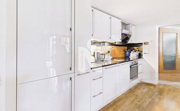Immobilie in Tenniken - Dorf Idylle, Zentral, viel Potenzial und mit 2.5 Zimmer Einliegerwo... - Bild 4
